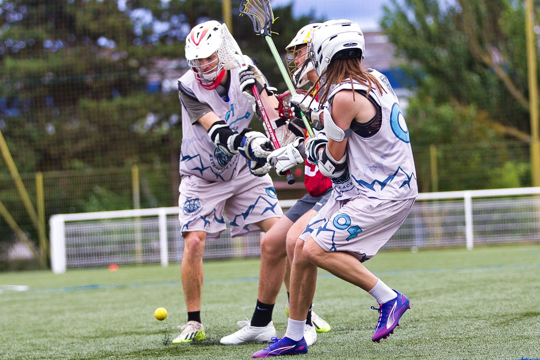 Sixes lacrosse action in Grenoble